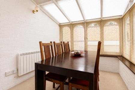 dining room 2.png