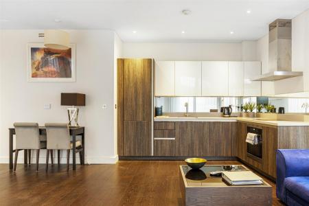 32585_james_anderson___102_millenium_house___13_lo