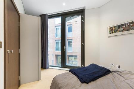 32585_james_anderson___102_millenium_house___6_lo.