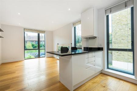 25335_james_anderson_flat_7_3_alton_road_4_lo