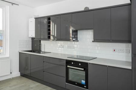 32035_james_anderson___118_putney_high_st___5_lo.j