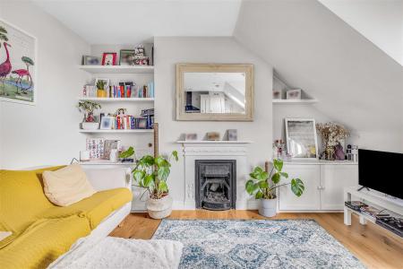 JA-Flat_3__23_Clarendon_Drive-10.jpg