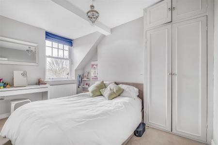 JA-Flat_3__23_Clarendon_Drive-4.jpg