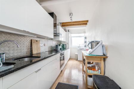 27606_ja_24_arnewood_close_6_lo