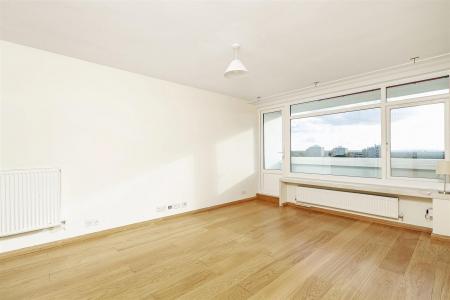 19644_james_anderson_43_woodcote_close_7_lo