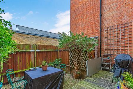 19389_95_felsham_road9_lo