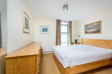 20318_ja_11_glouncester_house_4_lo