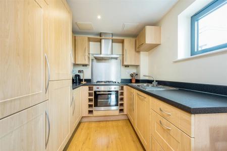 20318_ja_11_glouncester_house_5_lo