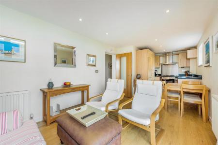 20318_ja_11_glouncester_house_7_lo