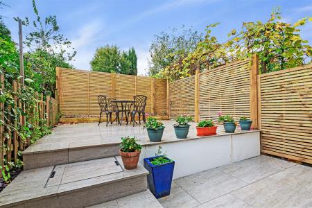 31685_ja_111_putney_bridge_road_4_lo