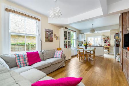 31685_ja_111_putney_bridge_road_10_lo