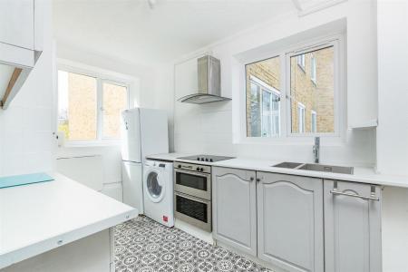 28367_ja_151_hayward_gardens_5_lo