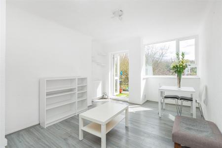 28367_ja_151_hayward_gardens_3_lo