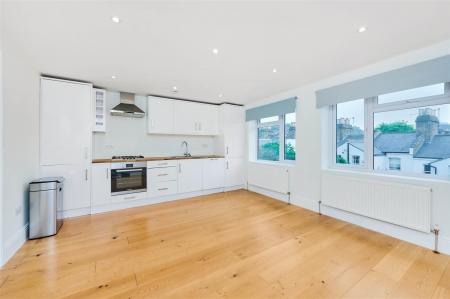 James_Anderson_-_36c_Roehampton_High_Street_SW15_4