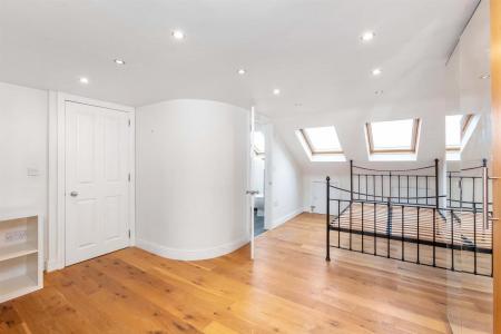 20120_391a_upper_richmond_road8_lo