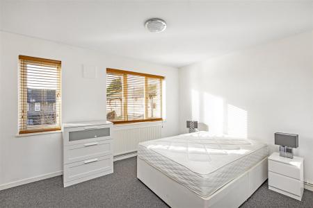 19266_james_anderson___68_friars_avenue___9