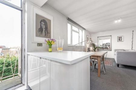 27080_james_anderson_42_avon_court_6_lo