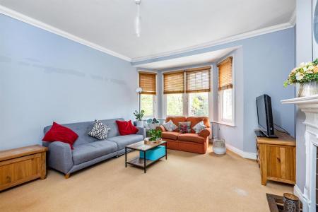 22699_james_anderson___flat_2_2_holmbush_road___5_