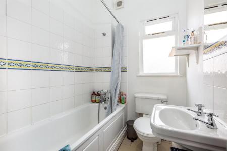 22699_james_anderson___flat_2_2_holmbush_road___10