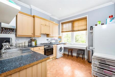 22699_james_anderson___flat_2_2_holmbush_road___6_