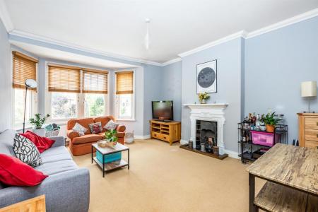 22699_james_anderson___flat_2_2_holmbush_road___4_