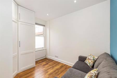 25432_james_anderson___40_lower_richmond_road___12