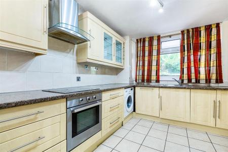 22288_james_anderson_39_woking_close_6_lo