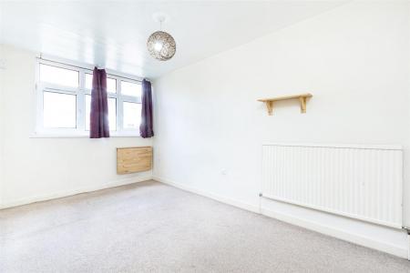 22288_james_anderson_39_woking_close_8_lo