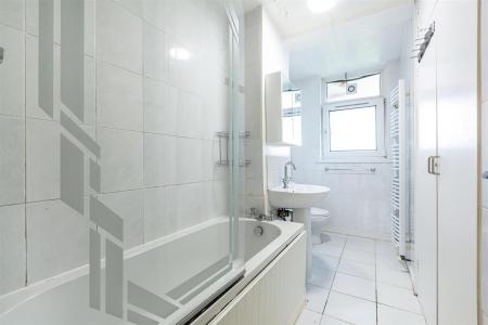 22288_james_anderson_39_woking_close_9_lo