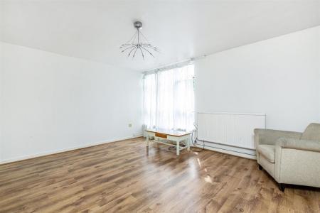 22288_james_anderson_39_woking_close_4_lo