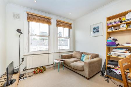 30572_james_anderson___flat_3_131_disraeli_road___