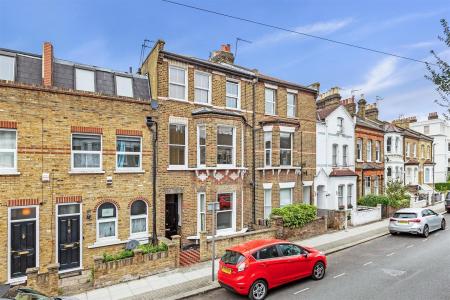 30572_james_anderson___flat_3_131_disraeli_road___