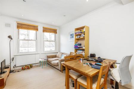 30572_james_anderson___flat_3_131_disraeli_road___