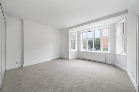 To Let - Ross Court SW15 3NZ-No Watermark-4.jpg