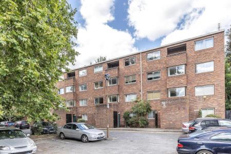 22174_8_ashcombe_court12_lo