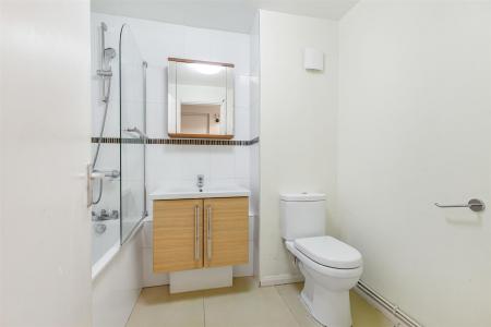 31445_ja_16_ashcombe_court_7_lo