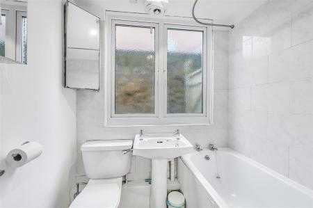 James_Anderson_-__Flat_4__windsor_court_20_frogmor