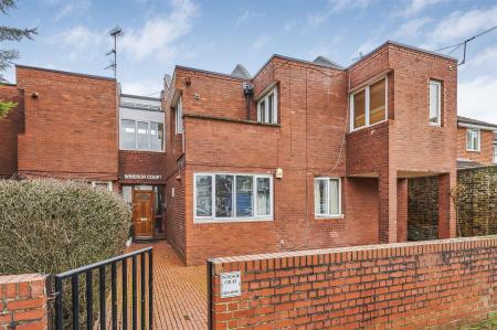 James_Anderson_-__Flat_4__windsor_court_20_frogmor