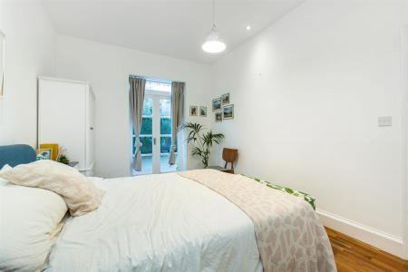 31931_ja_flat_2_17_woodborough_2_lo