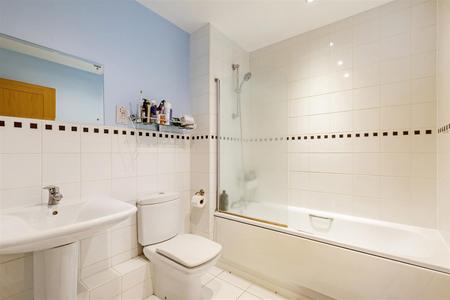 32043_james_anderson___flat_5_65_putney_bridge_roa