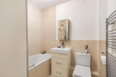 26541_james_anderson___14_milton_court___10_lo