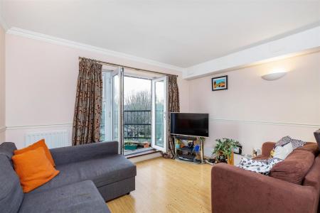 26541_james_anderson___14_milton_court___5_lo