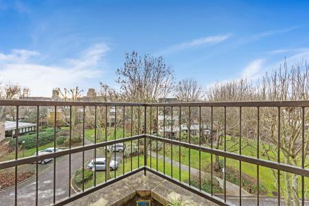 26541_james_anderson___14_milton_court___6_lo