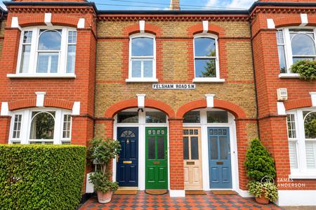 EXTERIOR.png