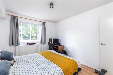 22174_8_ashcombe_court3_lo