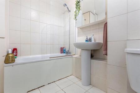 22174_8_ashcombe_court5_lo