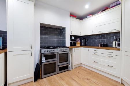 24 Salvington gardens-001.jpg