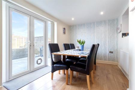 24 Salvington gardens-006.jpg