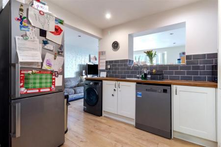 24 Salvington gardens-002.jpg