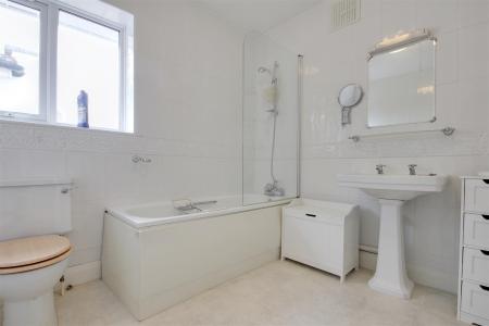 img_1241 (1)-img_1243 (1).jpg